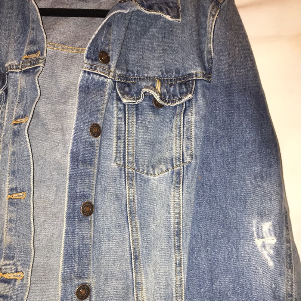 Large Jean Jacket - Picture 5 of 8